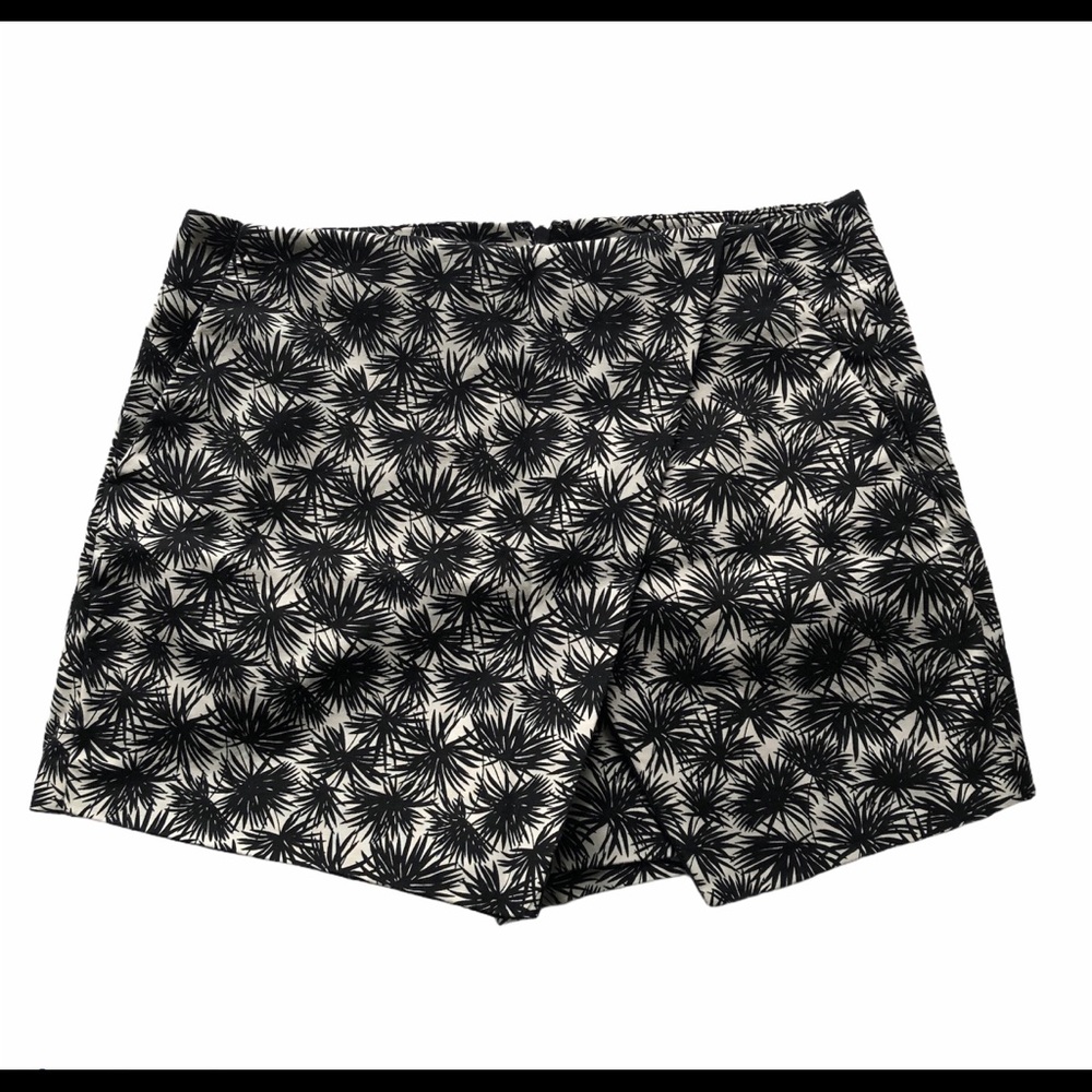 MICHAEL Michael Kors black/cream Women skirt short Sz 8